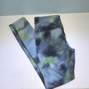 Athleta patterned leggings